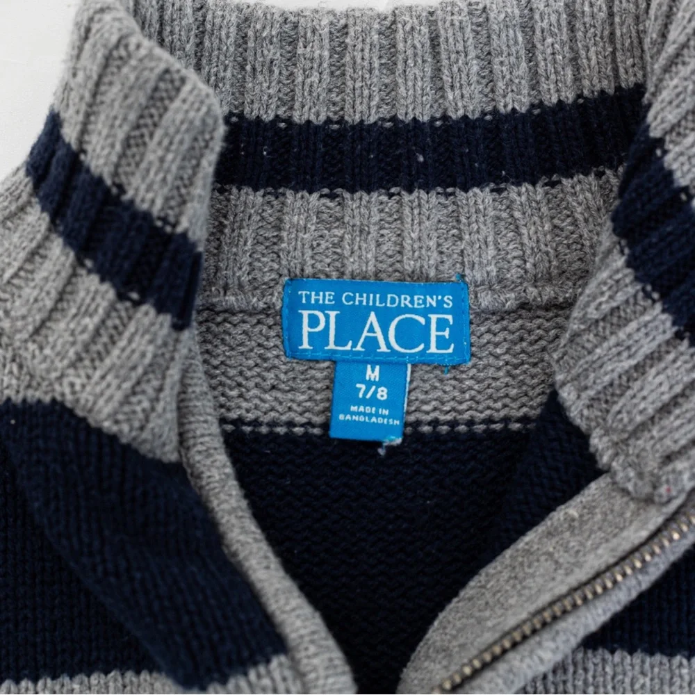The Children’s Place gray & navy horizontal cotton 1/4 zipper sweater size 7/8